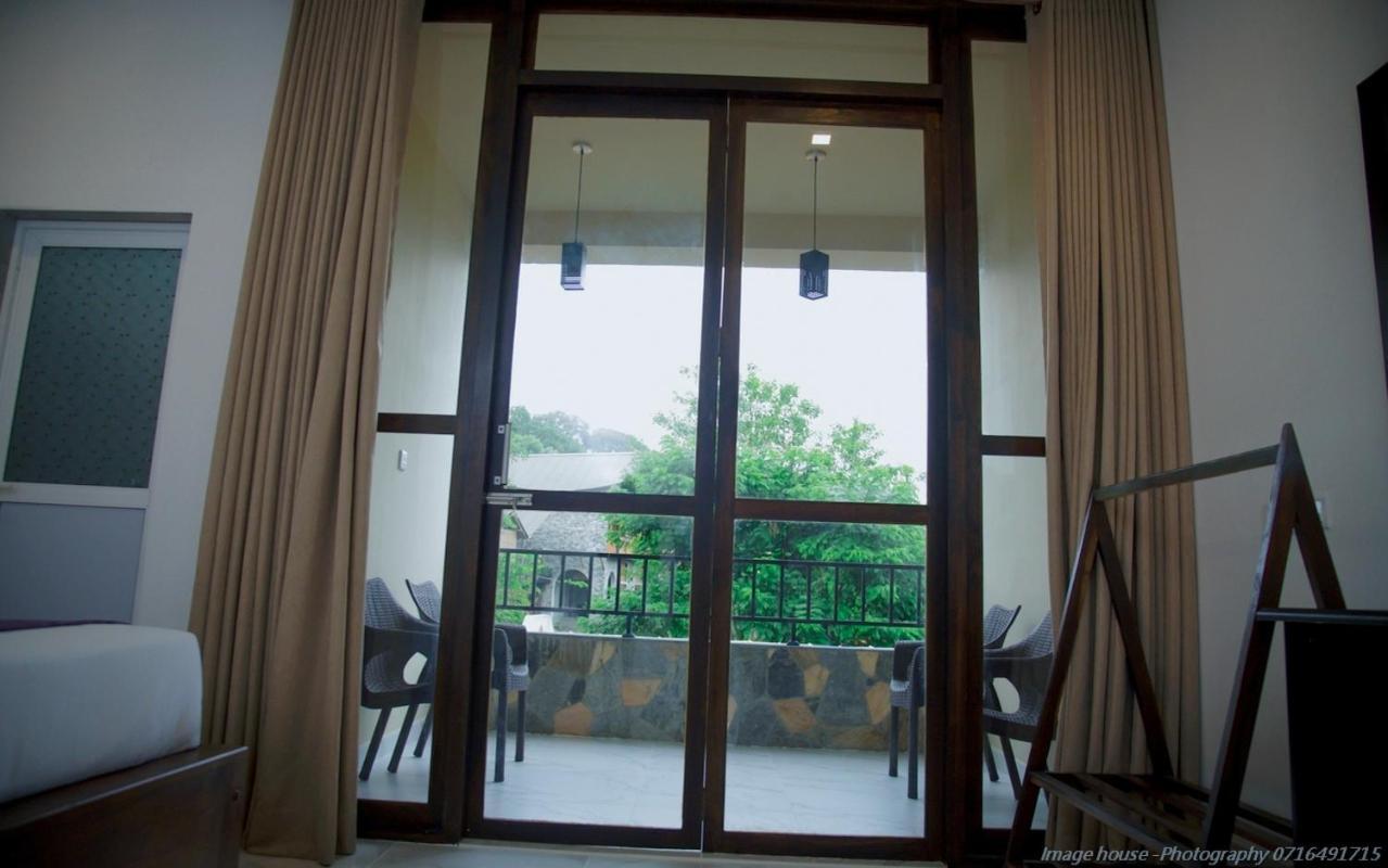 Ever Breeze Ella Hotel Экстерьер фото
