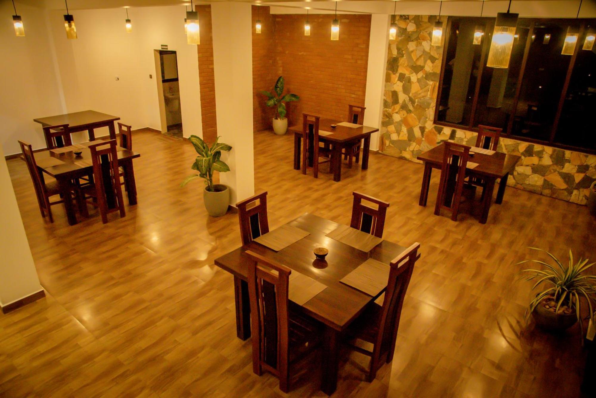 Ever Breeze Ella Hotel Экстерьер фото