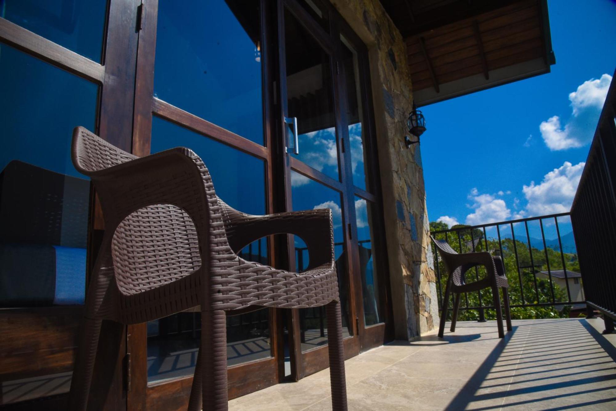 Ever Breeze Ella Hotel Экстерьер фото