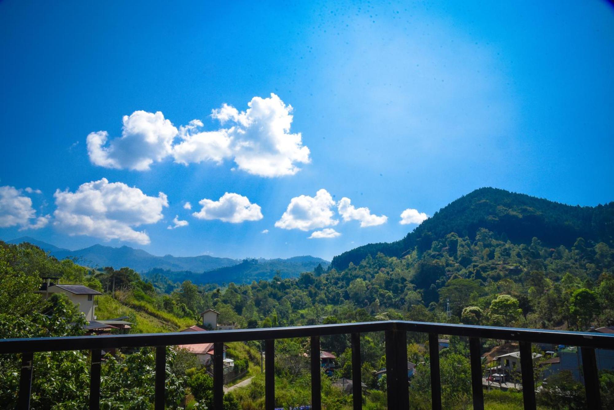 Ever Breeze Ella Hotel Экстерьер фото