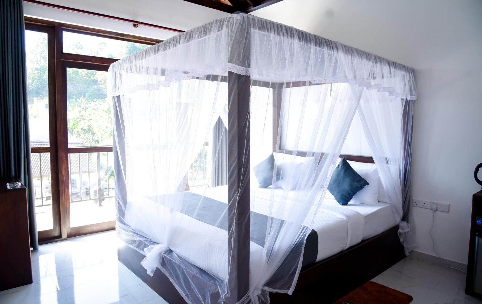 Ever Breeze Ella Hotel Экстерьер фото
